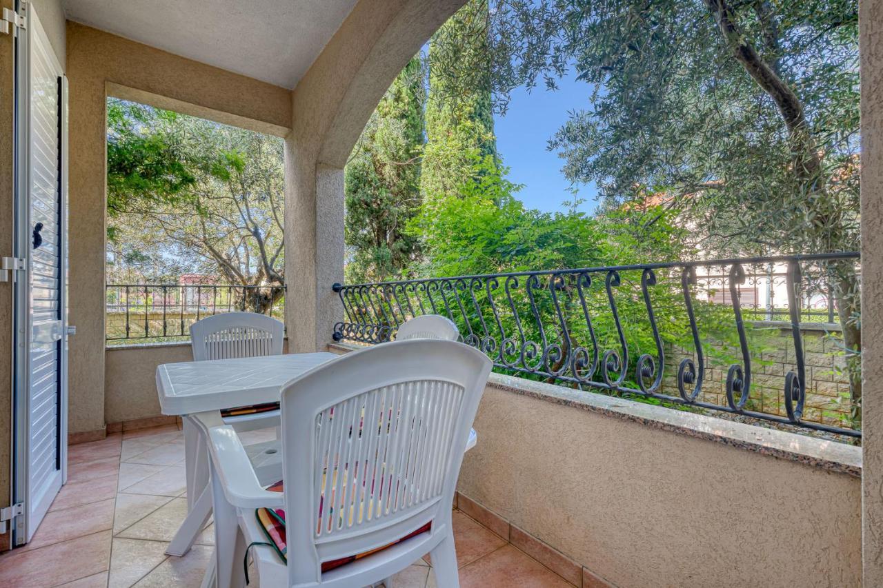 House Laura 200M From The Beach And The Center Apartment Porec Bagian luar foto
